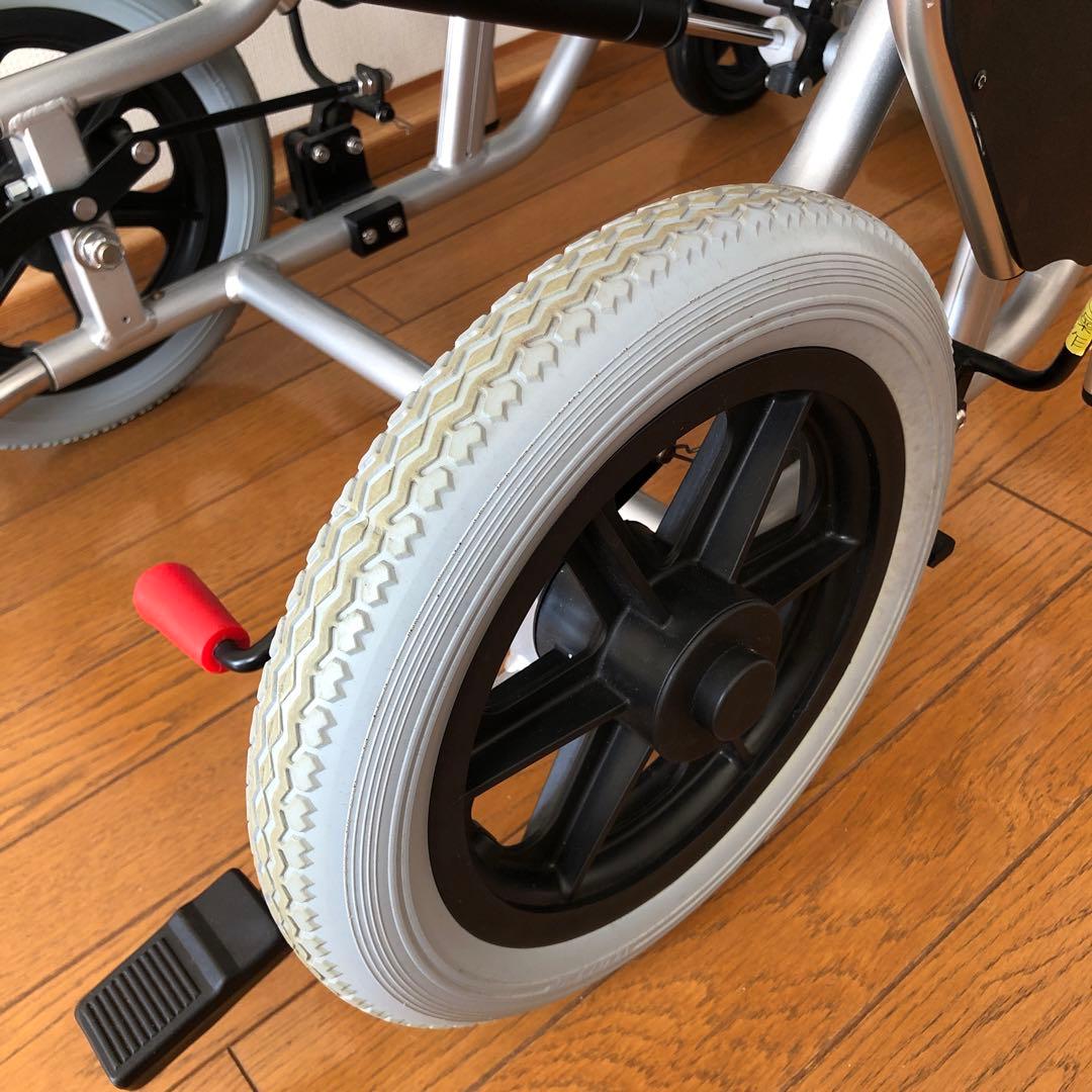 最終値下げ!12/28までの出品】多機能&リクライニング付車椅子 emigo2
