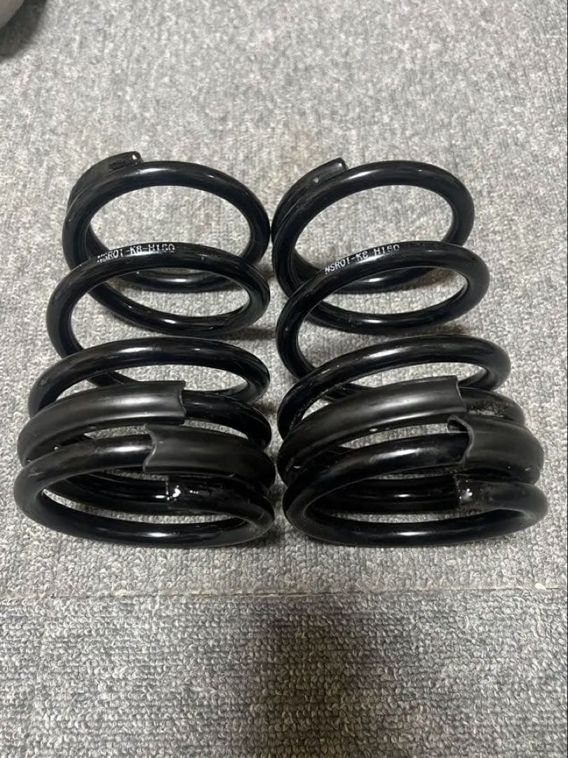 日正タイヤ　リアスプリング　id82 約160mm 8k ダイハツ車などに ☆ID81mm☆H225mm☆8kg☆日正タイヤ☆軽用☆リアコイルスプリング