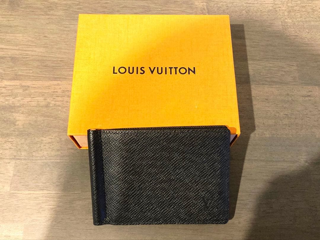 Louis Vuitton M62978 マネークリップ ブラック Amazon | [ルイヴィトン] 二つ折り財布 マネークリップ メンズ