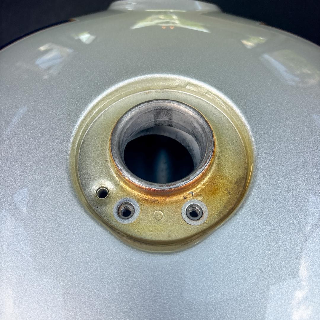 カワサキ W650タンク ギャラクシーシルバー×ルミナスポラリスブルー美