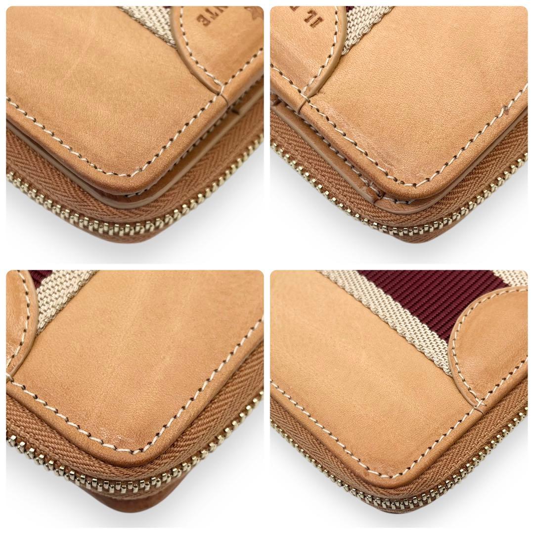 新品・未使用□イルビゾンテ ソラリア 二つ折り財布 ロゴ型押し