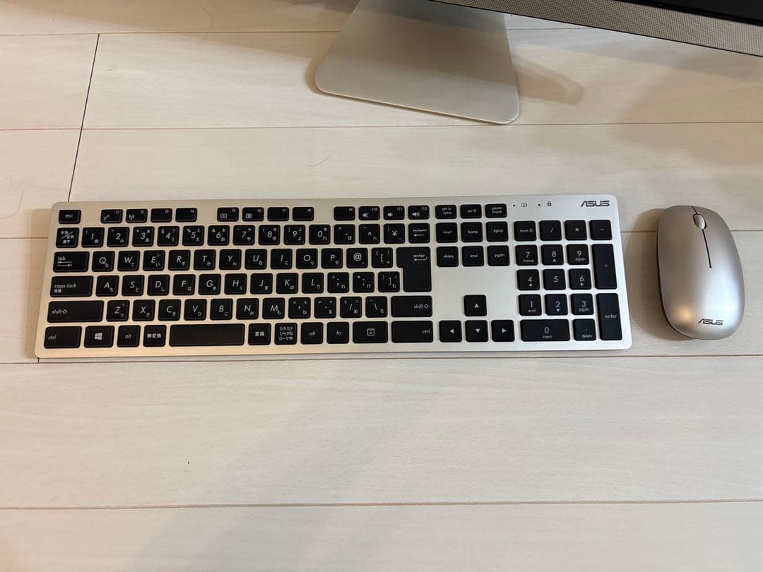 Win11】ASUS VIVO AIO 22 V222UA Core i3 - メルカリ