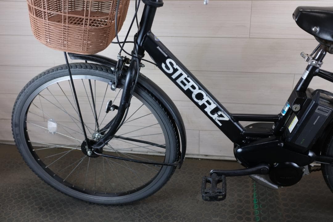ブリヂストン製　STEPCRUZ　26インチ3段　8.7Ah（4点灯）充電器あり