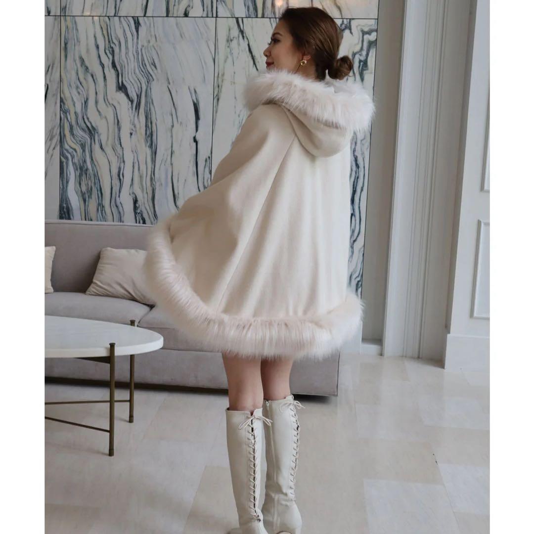 ロイヤルパーティー フードファーケープコート ポンチョ オフホワイト