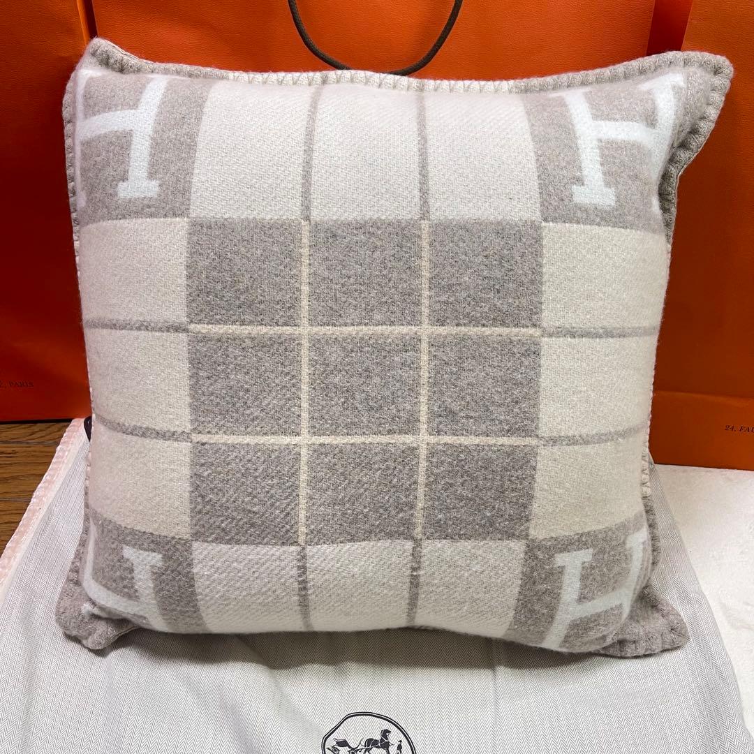 エルメスHermes クッション 《アヴァロンIII》 PM 【新品未使用品】