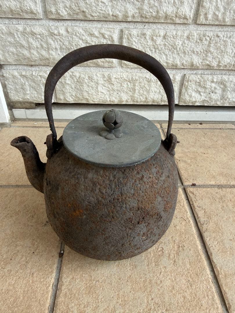 在銘 古鉄瓶 鉄瓶 時代物 茶道具 湯沸 鉄器 骨董品 古美術 在銘 古鉄瓶 鉄瓶 時代物 茶道具 湯沸 鉄器 骨董品 古美術 - メルカリ