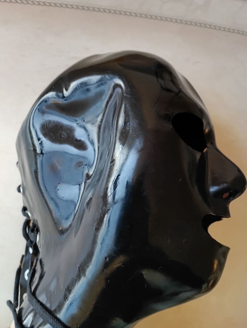 Rubber's Finest 本格ラバーマスク 1.2mm 厚　女