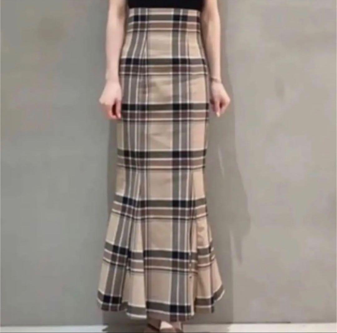新品未使用　スナイデル ハイウエストタイトヘムフレアチェックスカート SNIDEL（スナイデル）の「ハイウエストタイトヘムフレアチェック