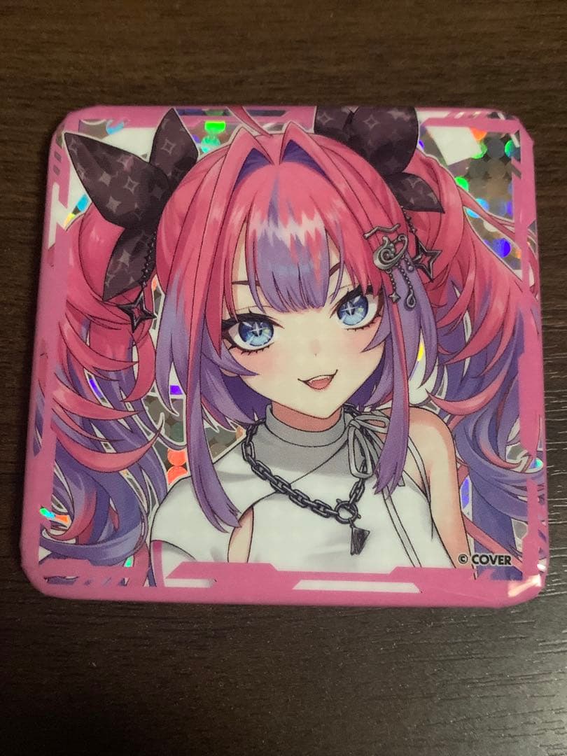 ホロライブ expo 綺々羅々ヴィヴィ スクエア 缶バッジ - メルカリ