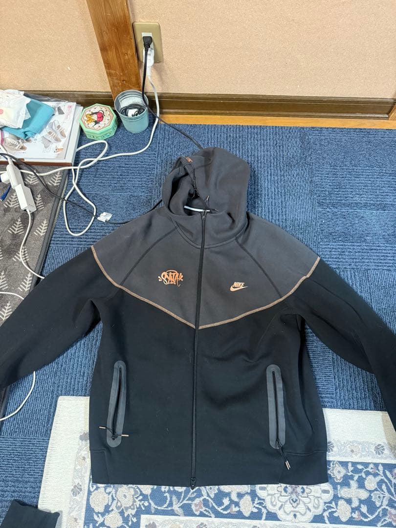正規品synaworld nike テックフリース - メルカリ