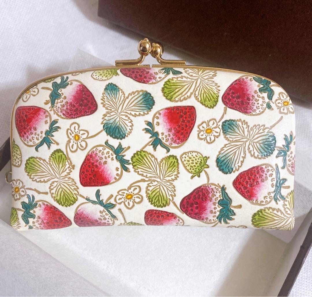 文庫屋大関 天溝がま口 いちご 新品未使用 - メルカリ