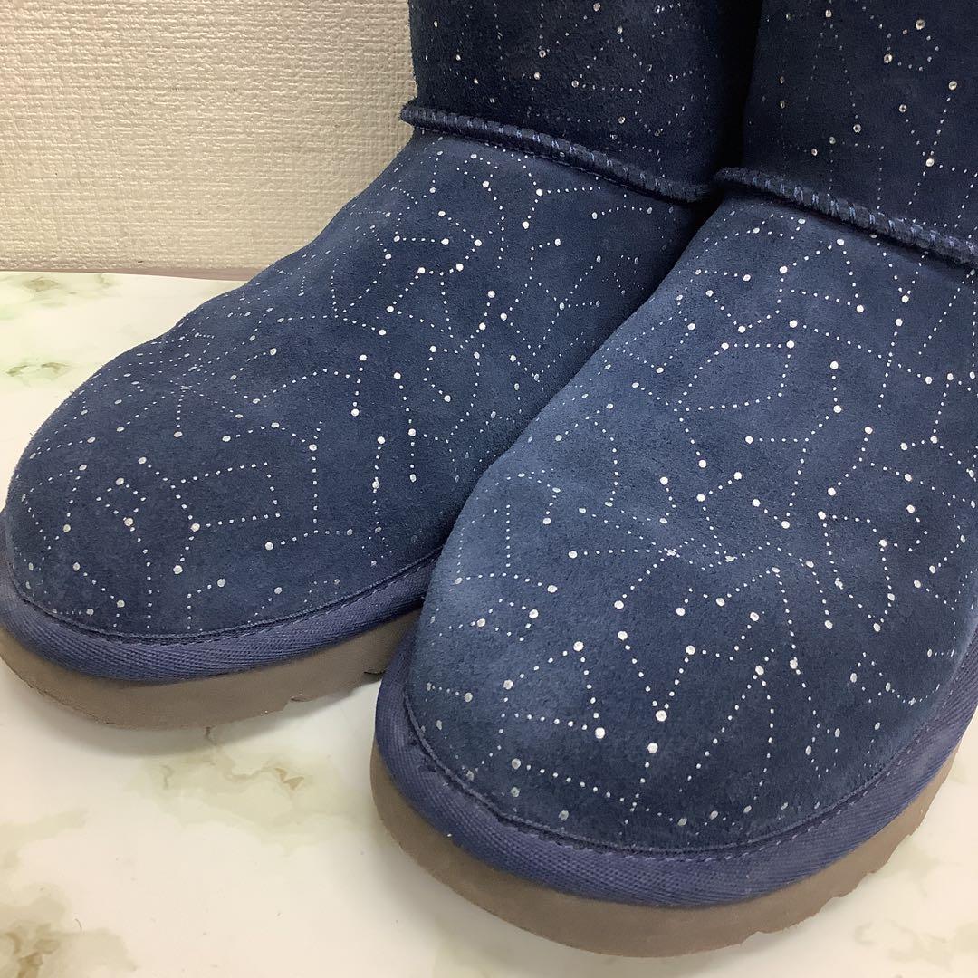 美品 アグ UGG スワロフスキーボタン 星座柄 ムートンブーツ 25 - メルカリ