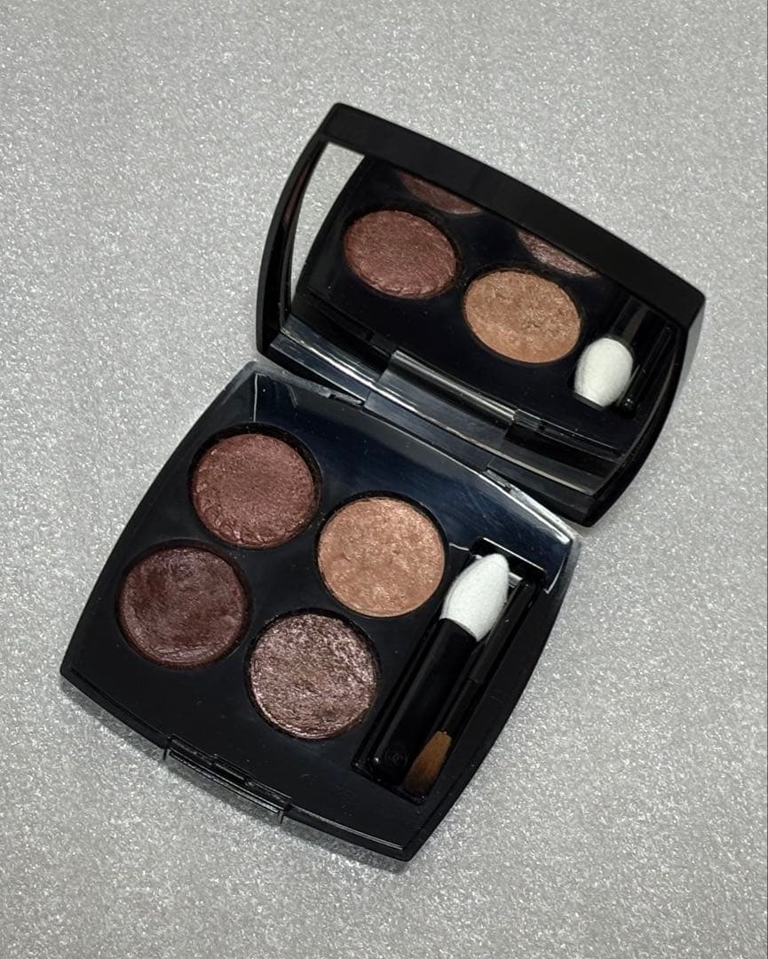 CHANEL レ キャトル オンブル ブトン 219 箱・付属品（未使用）付