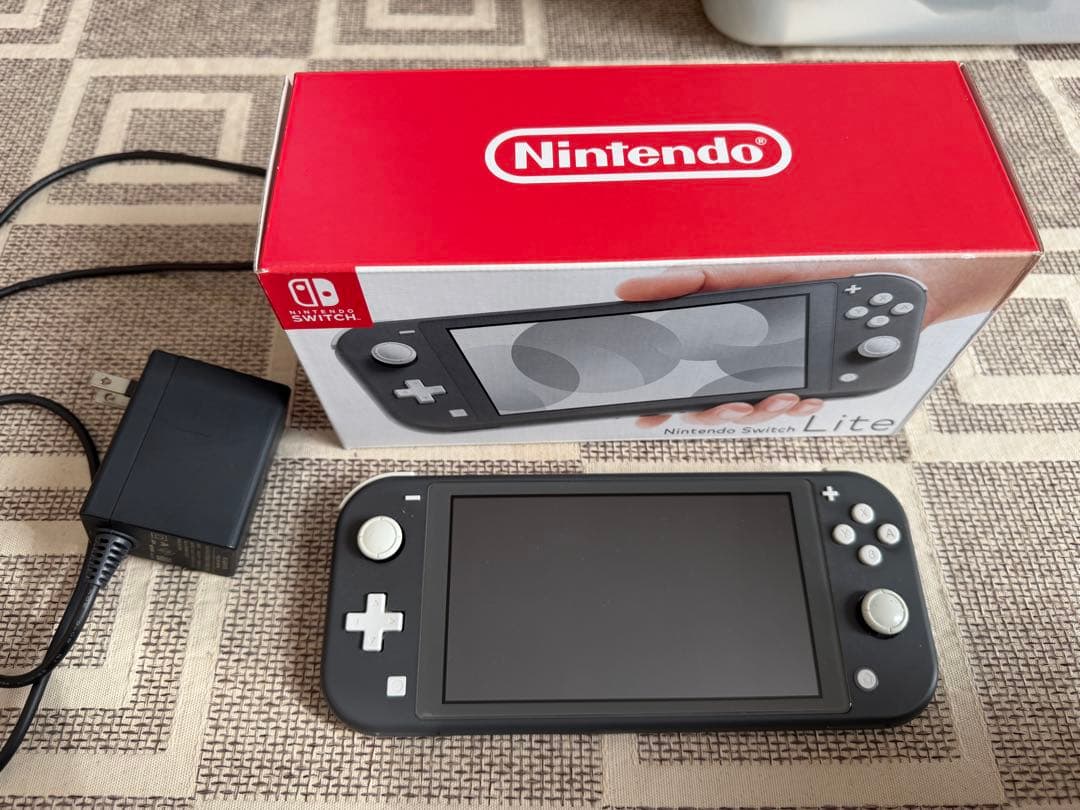 Nintendo Switch Lite グレー 本体 ACアダプター 箱付き 美品 Nintendo Switch Lite グレー 本体 ACアダプター付き - メルカリ