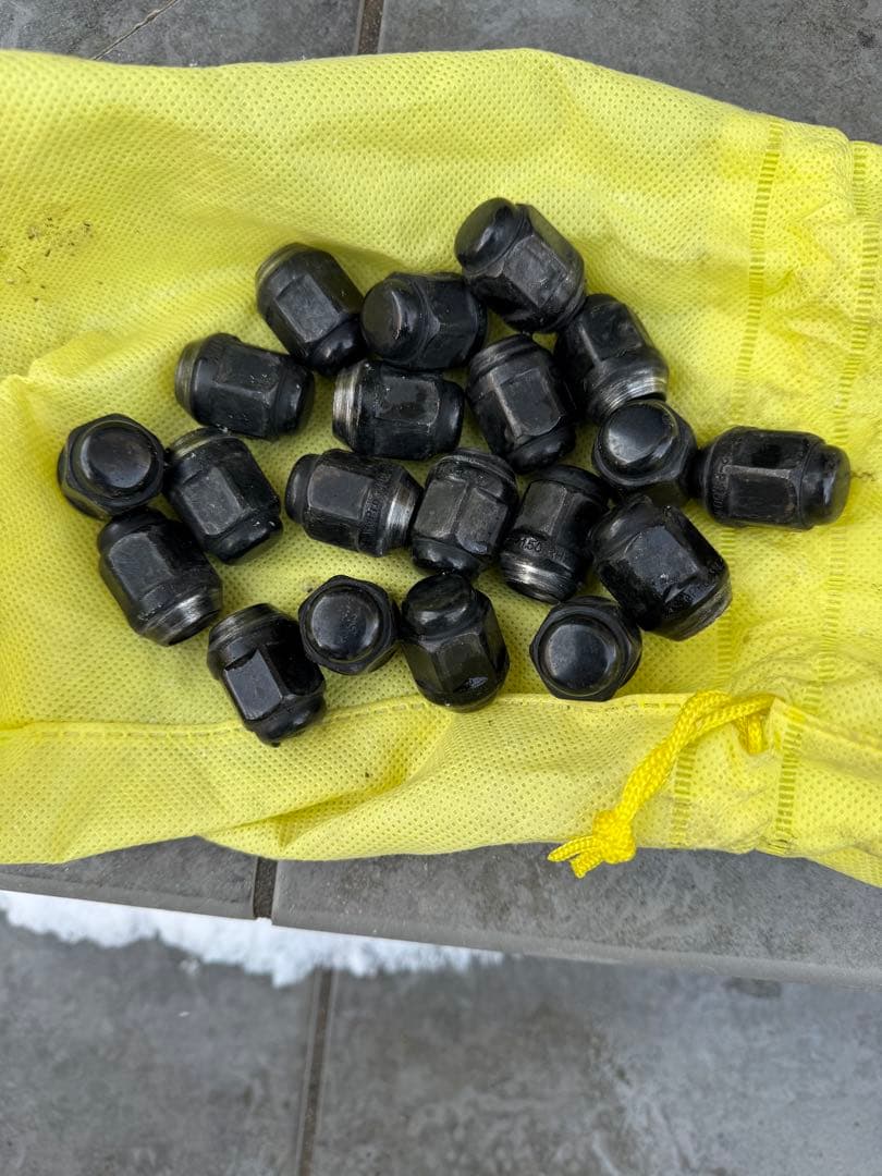 レアマイスター プレミックスVERAN V 17インチ4本スタッドレスタイヤ