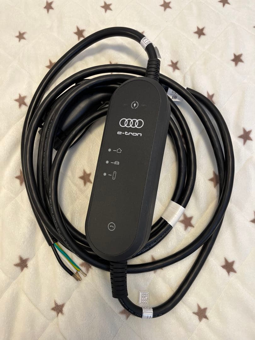 ミ*ノ様 AUDI アウディ e-tron 充電ケーブル8KW普通充電器(電気自