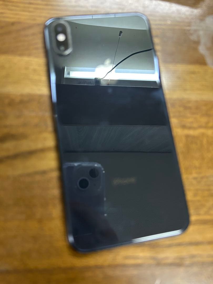 iPhone XS max スペースグレイ256GB バッテリー容量73% - メルカリ