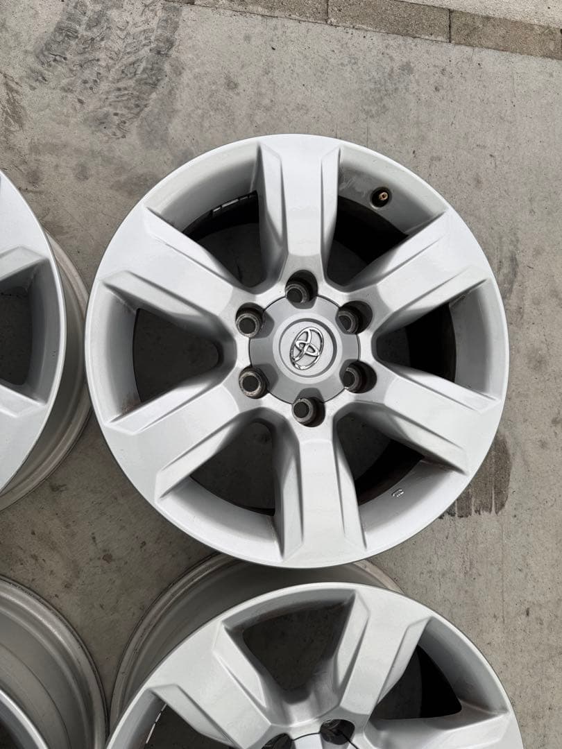 ①NeoxP 150 ランドクルーザープラド純正 17in 7.5J+25