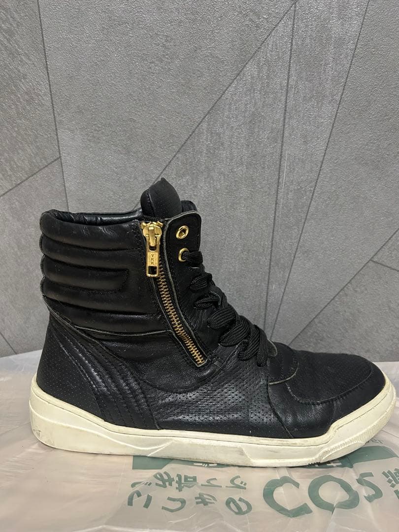 FUGA ハイカットスニーカー 本革 サイドジップ スニーカー - メルカリ