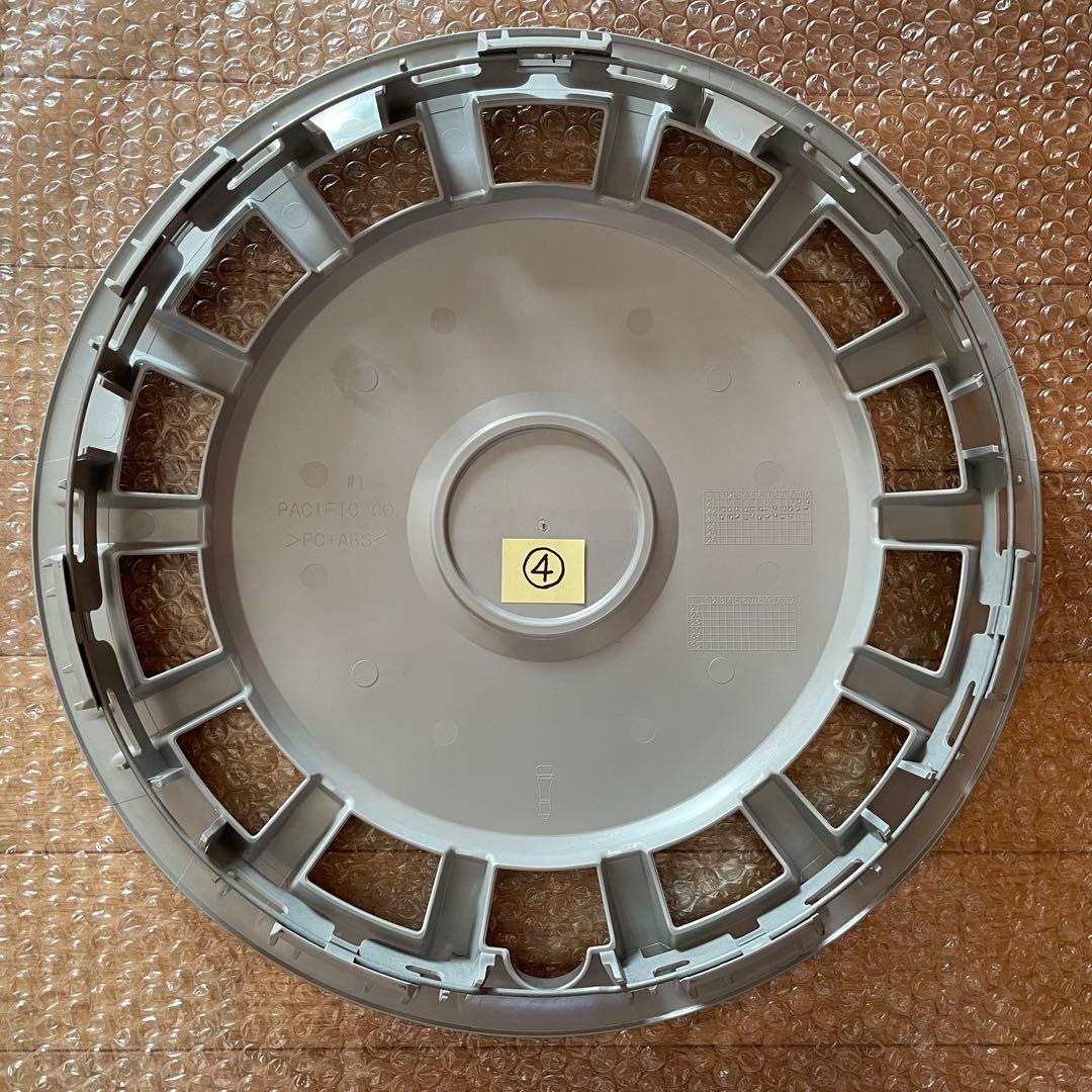 美品 ダイハツ ムーヴ キャンバス ホイールキャップ 4個セット