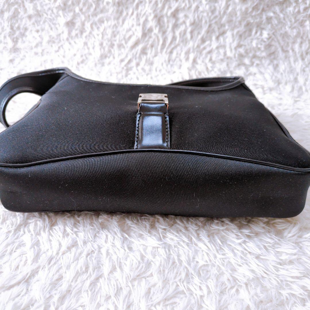 サルヴァトーレフェラガモ ショルダーバッグ ワンショルダー ナイロン