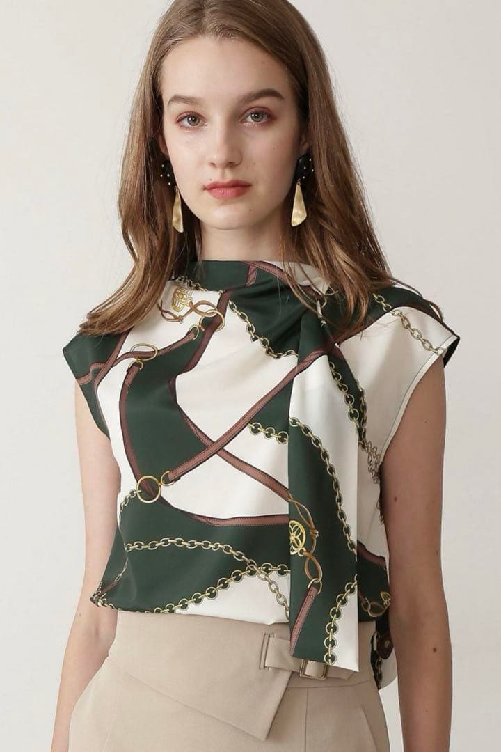 【新品】ピンキーアンドダイアン◆スカーフプリントブラウス カーキ 38 Pinky&Dianne - ピンキー&ダイアン ピンダイ スカーフプリントブラウス