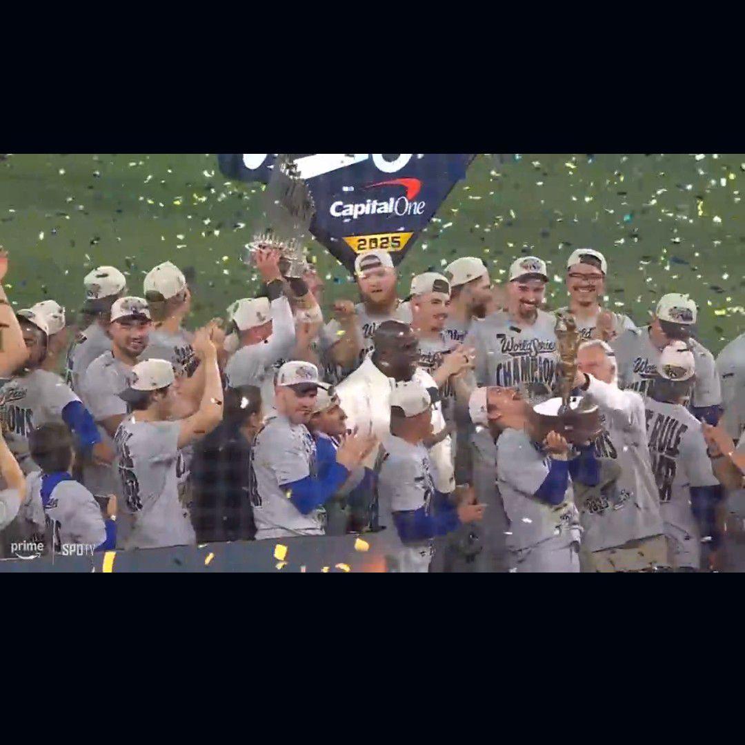 大谷翔平/ロサンゼルス・ドジャース／ワールドシリーズ優勝／Tシャツ