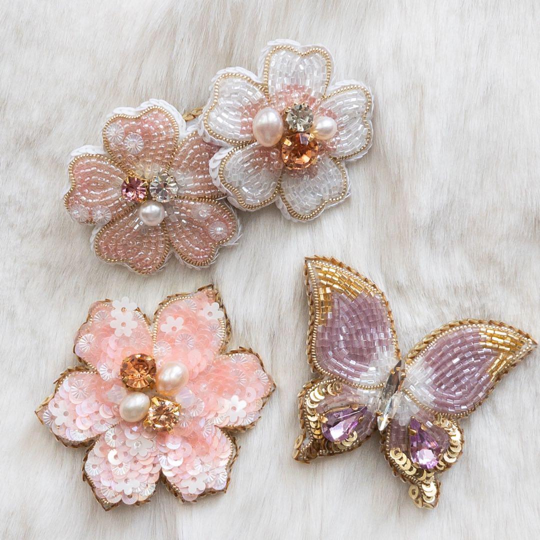 いちご 様 order page ビーズ刺繍ブローチ♡ - メルカリ