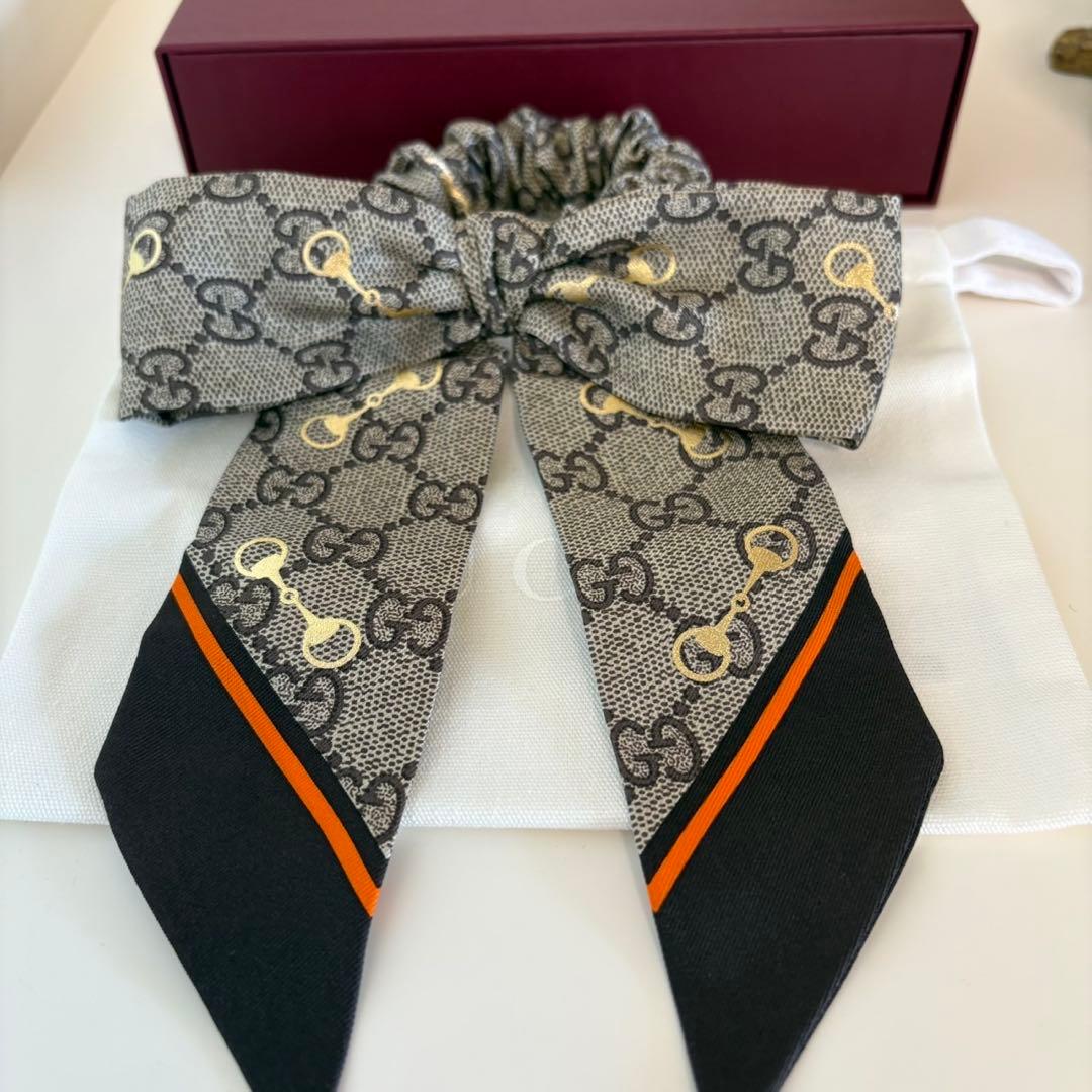 GUCCI GGパターン リボン シュシュ ホースビット 2点セット - メルカリ