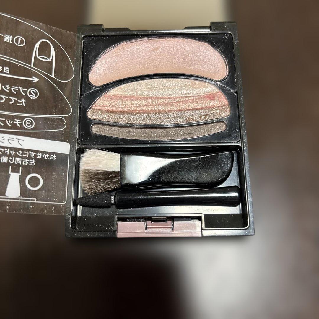 生産終了 オーブ クチュール ブラシひと塗りシャドウ 562ピンク系