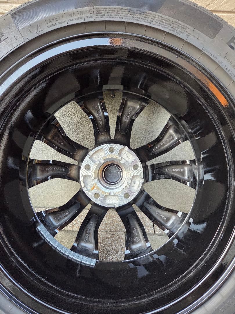 カングー3 純正タイヤ・ホイール 205/55/R17 コンチネンタル