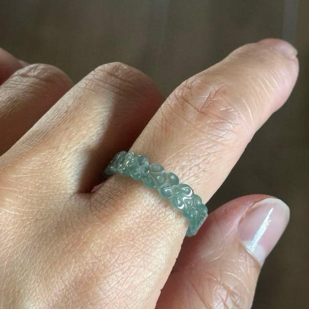 グアテマラ産 天然本翡翠 A貨 高氷種高品質 花彫りくり抜きリング 14.5