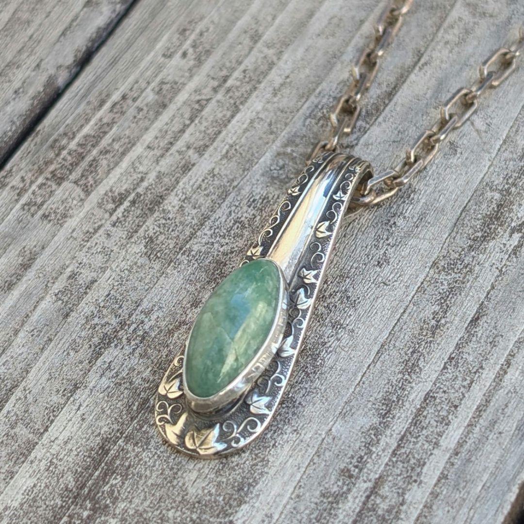 ハンドメイドの糸魚川翡翠トップ　ペンダントトップ itoigawatop-5500.jpg