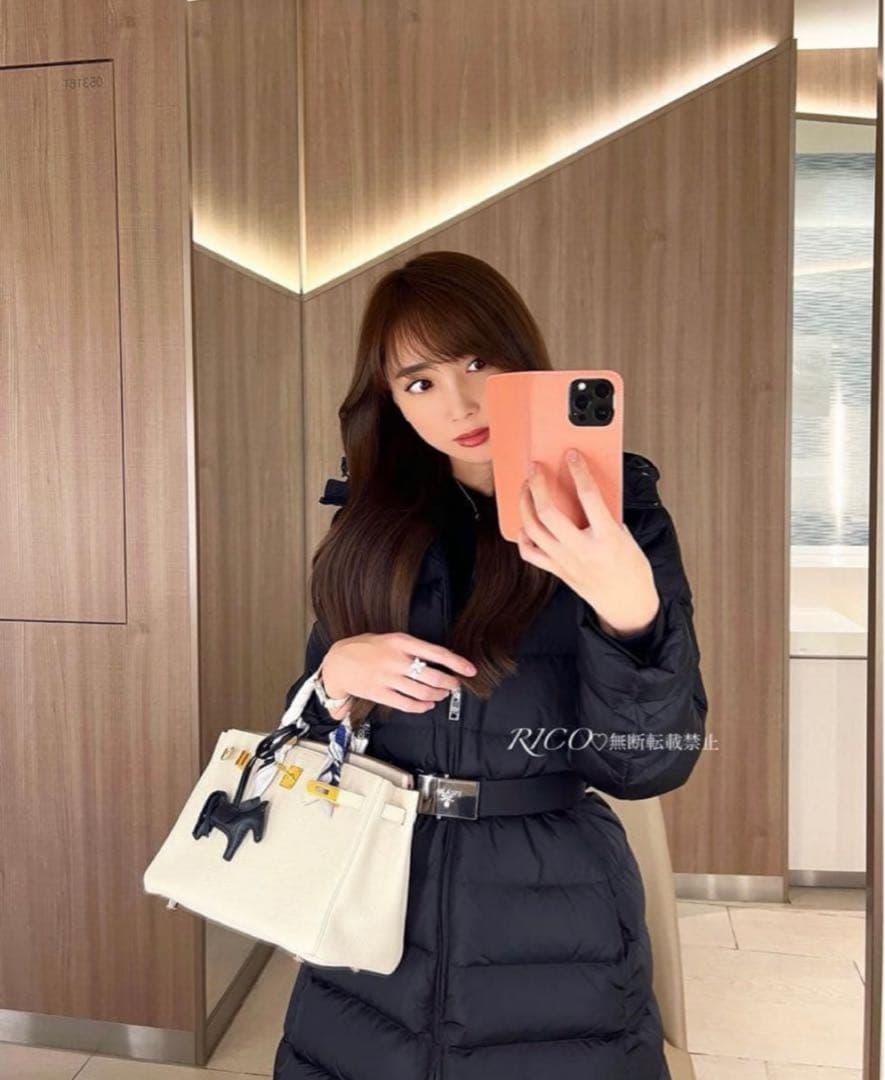 新品未使用 PRADA プラダ ベルト付き ダウンコート ブラック サイズ42