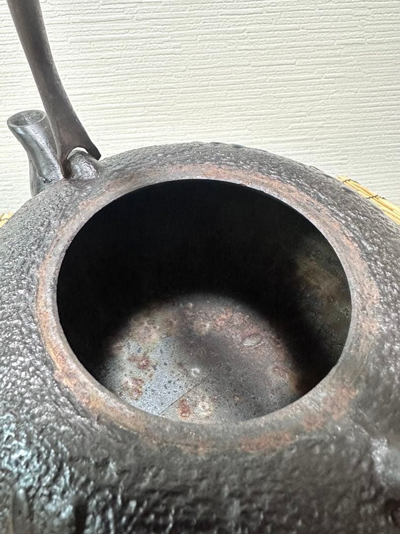 USED品 岩手県奥州 佐秋鋳造所 佐藤守巨造 真作保証 南部鉄瓶 南部
