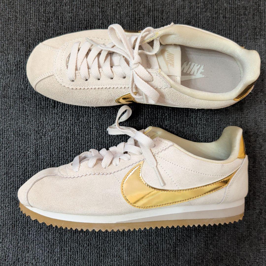 24㎝ NIKEコルテッツスニーカー - メルカリ