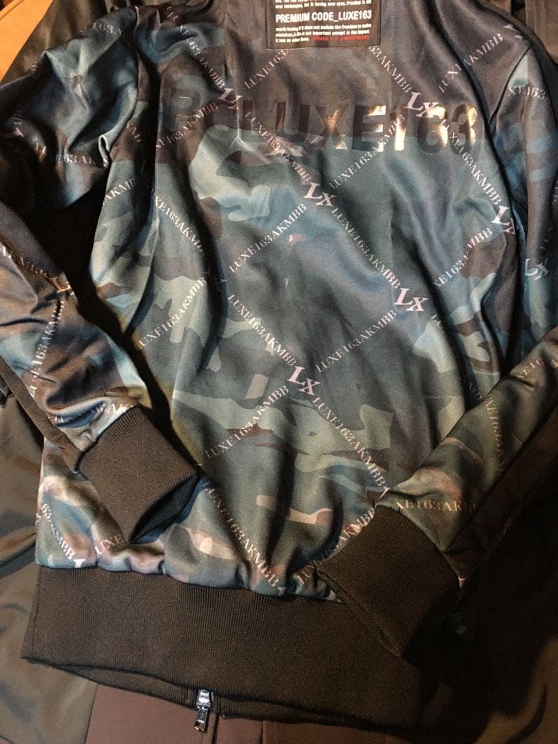 ゆうぞうゆっちAKM LUXE ZIP STAND