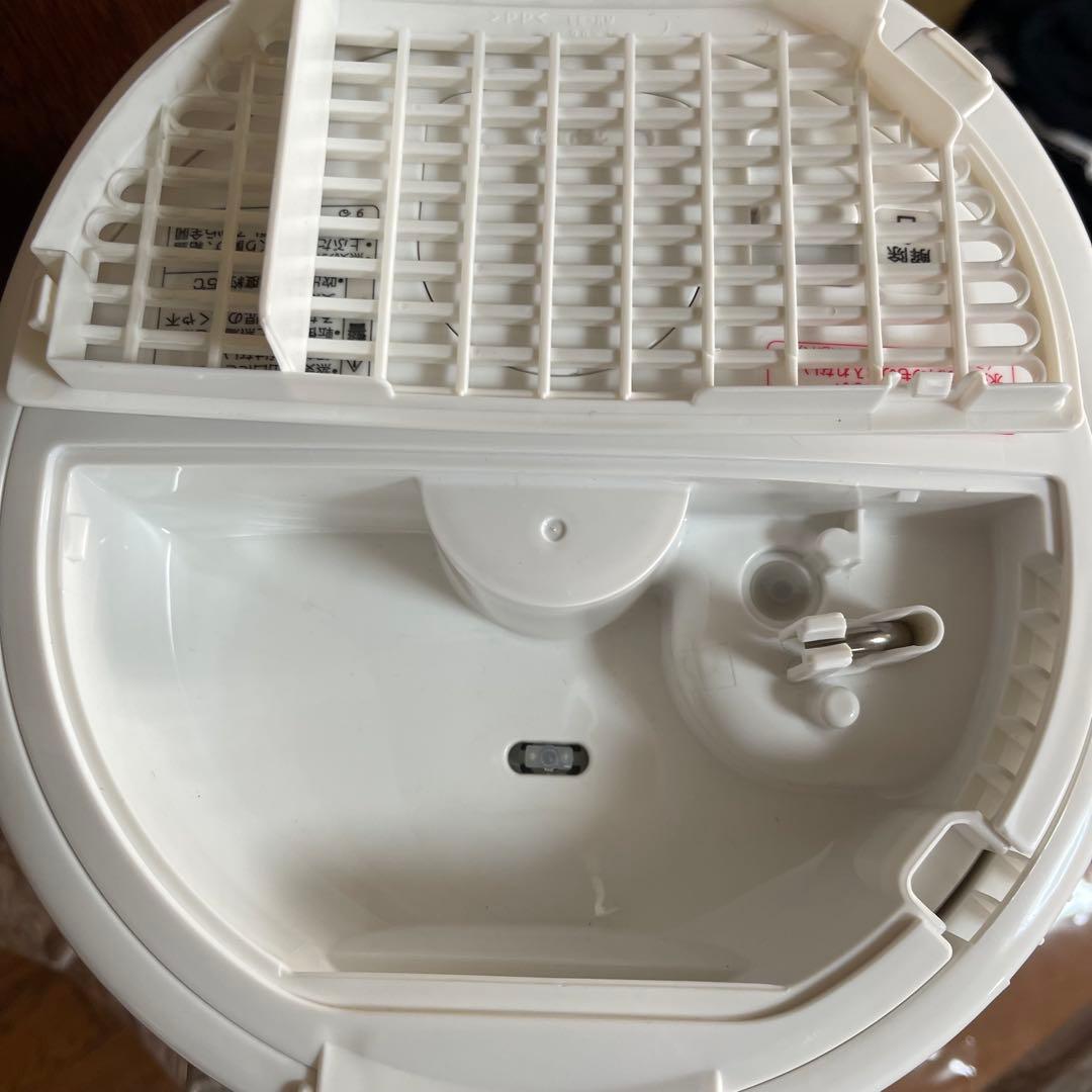 開梱展示品 22年製造 加湿器 スチーム式 3.0L EE-RR50-WA