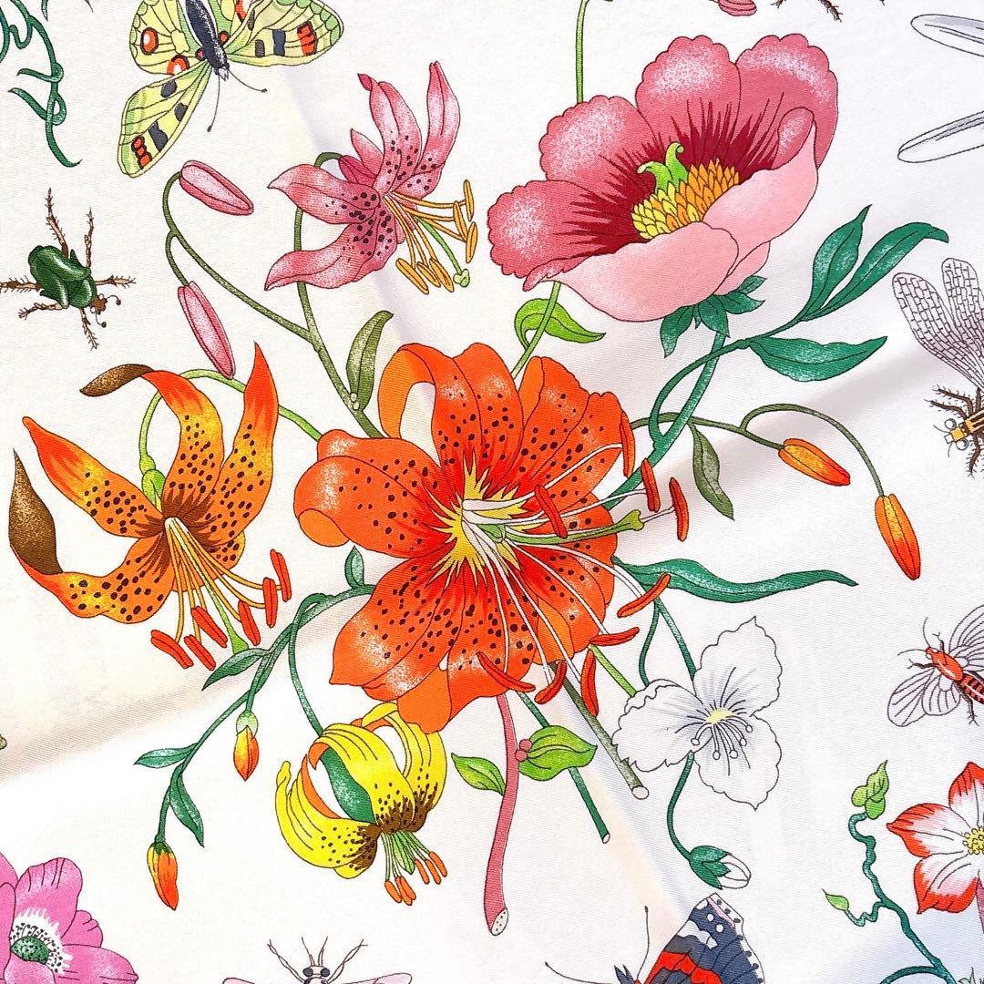 美品】GUCCHI グッチ イタリア製 花柄シルクスカーフ ヴィンテージ