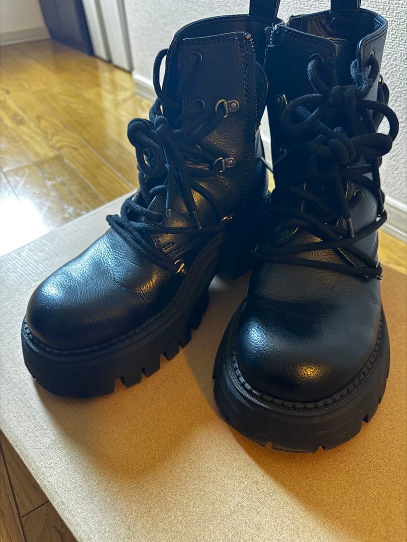 ZARA ボリュームレースアップブーツ 42 - メルカリ