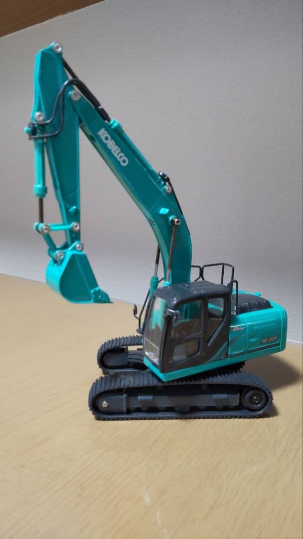 油圧ショベル型式SK200-9型(アセラジオスペック)コベルコ建機 - メルカリ