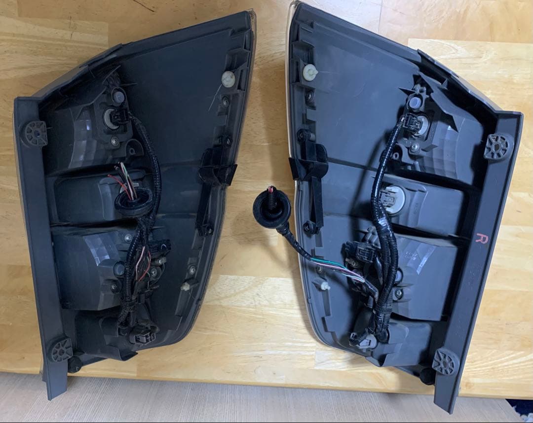 ホンダ ステップワゴン 2010 テールライト DBA-RK5 - メルカリ