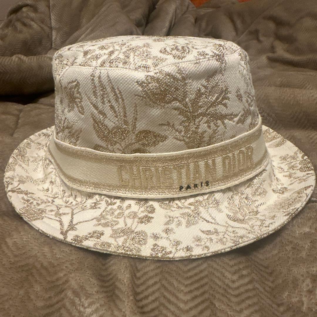 Christian Dior バケットハット ホリデー 2024年 - メルカリ