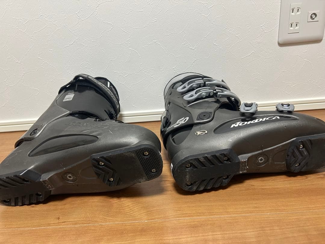 NORDICA　NEXT5.0　27.0cm　スキーブーツ　ブラック
