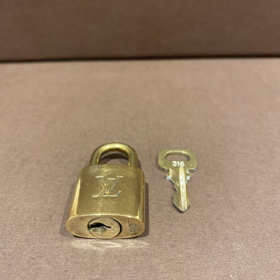 L00118 ルイヴィトン パドロック カデナ 南京錠 鍵 - メルカリ