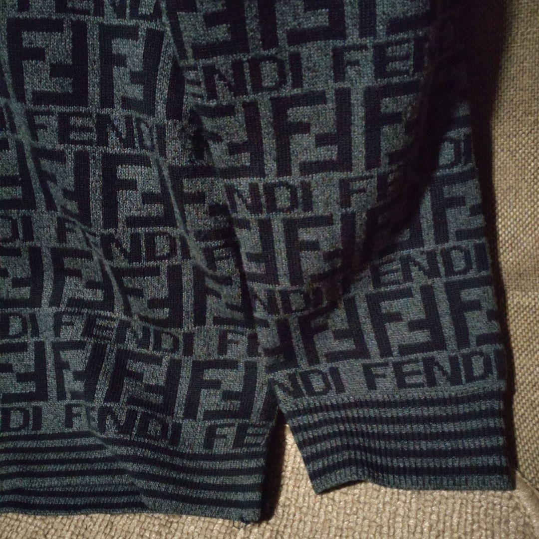 FENDI ロゴパターン ニットセーター Mサイズ画像で判断をお願いします