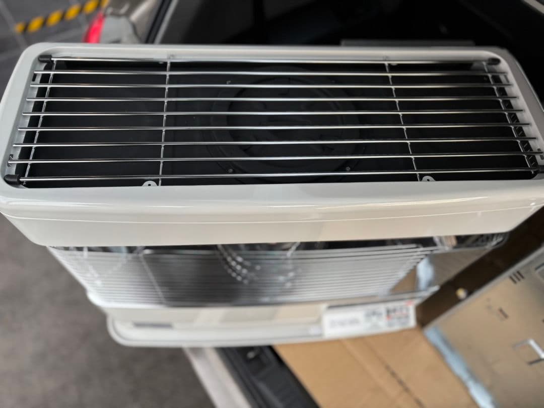 札幌近郊直接受渡し可能 未使用コロナFF式石油ストーブ2021年FFD68BSL