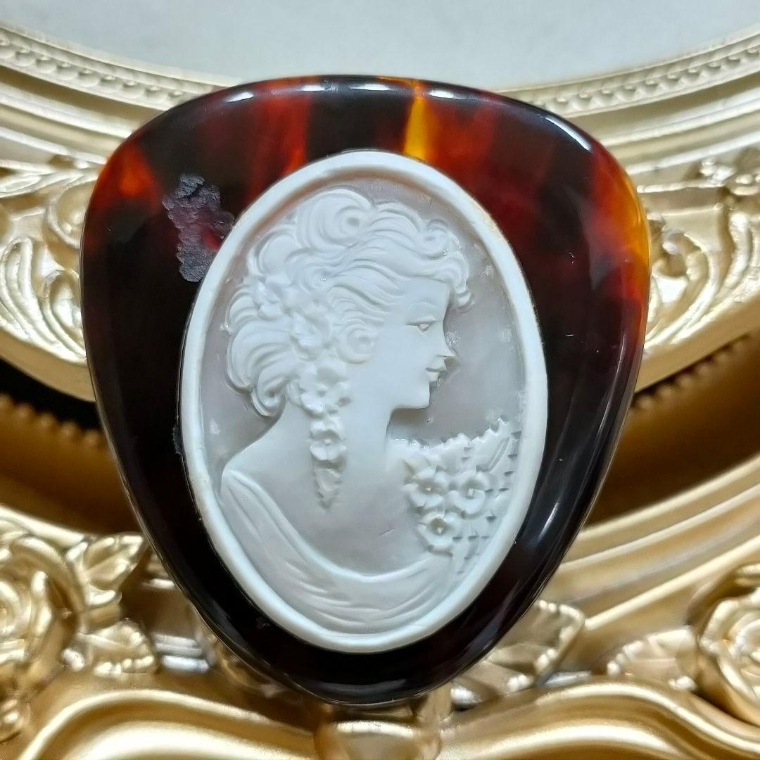 2AE82 本べっ甲鼈甲 カメオ ブローチ ペンダントトップ 美品 - メルカリ