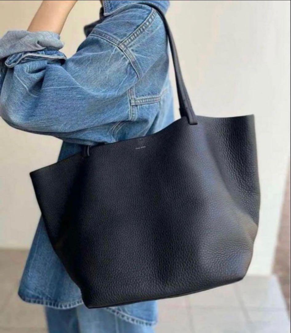 新品★押し跡有THE ROW 牛革バケットトート 大容量 ショルダー 通勤バッグ 洗練【THE ROW】ザロウ Marlo17 サドルレザー トートバッグ (The Row