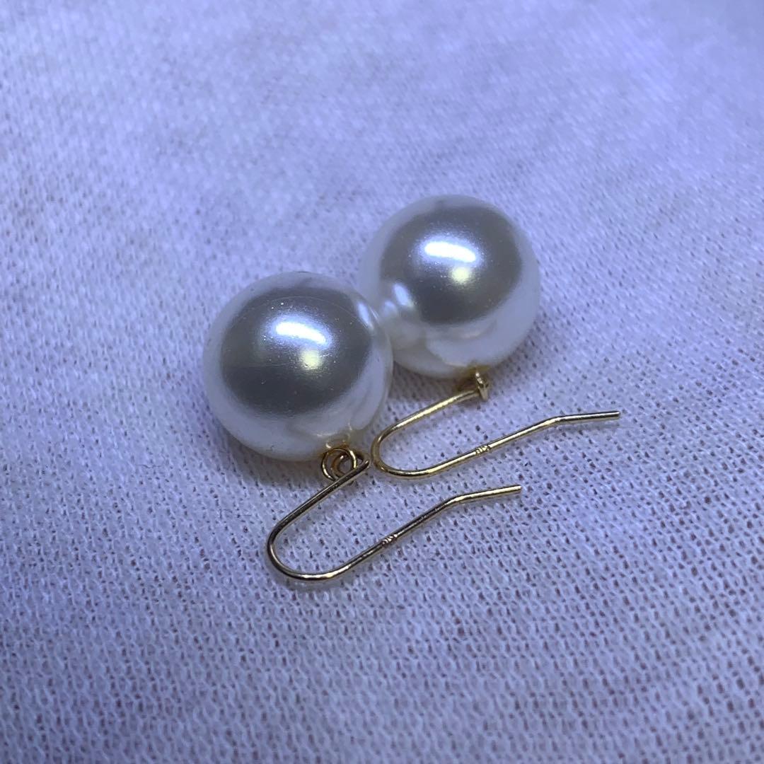 ウ*ー様 《美品！！》⭐︎K18本真珠フックピアス 刻印あり ホワイトパール9.